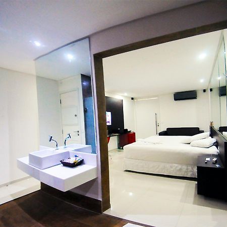 Tititi Motel (Adults Only) Olinda Luaran gambar