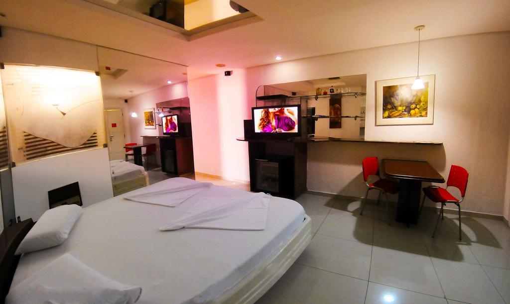 Tititi Motel (Adults Only) Olinda Luaran gambar